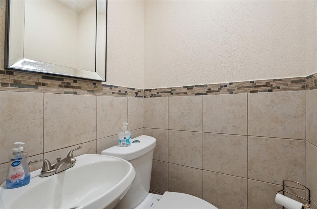 5919 Shirley Mae Lane, Houston, Texas image 15