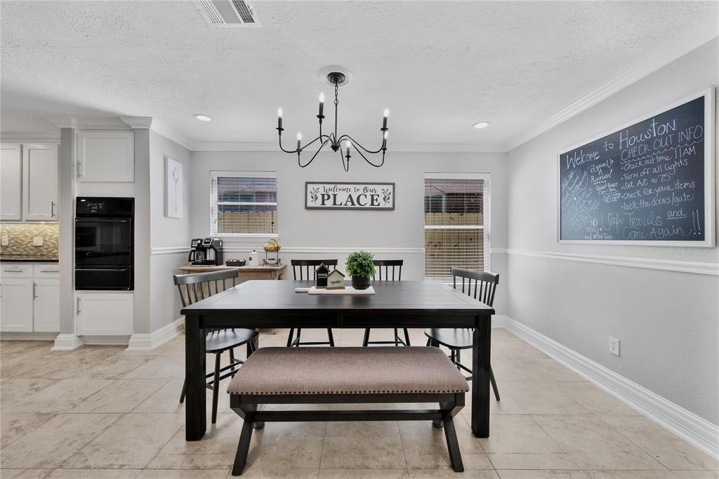 2713 Rosewood Street, Houston, Texas image 27