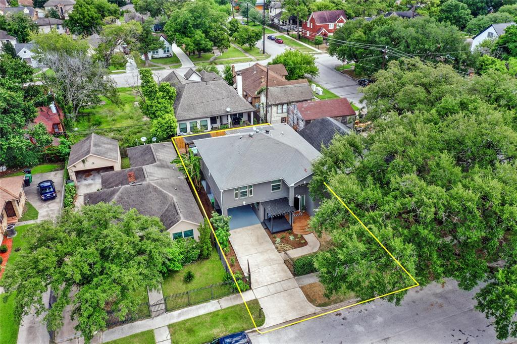 2713 Rosewood Street, Houston, Texas image 2