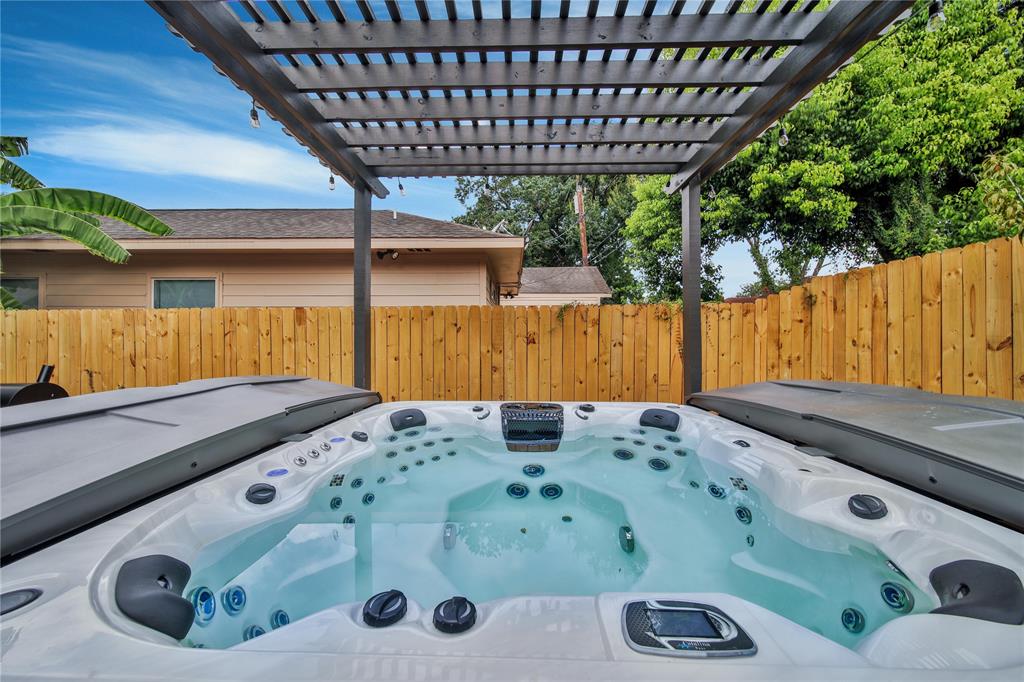 2713 Rosewood Street, Houston, Texas image 18