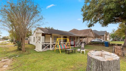 A home in South Houston