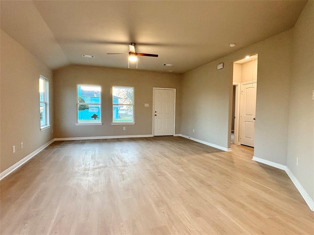 1105 W Bayshore Drive, Palacios, Texas image 8