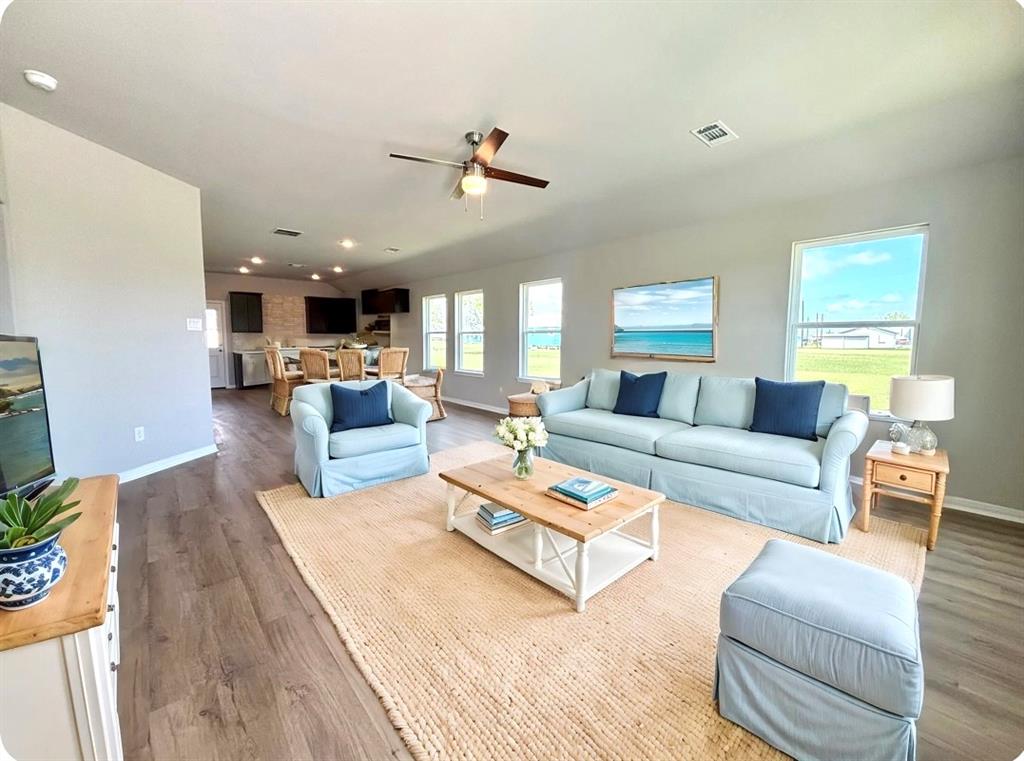 1105 W Bayshore Drive, Palacios, Texas image 7