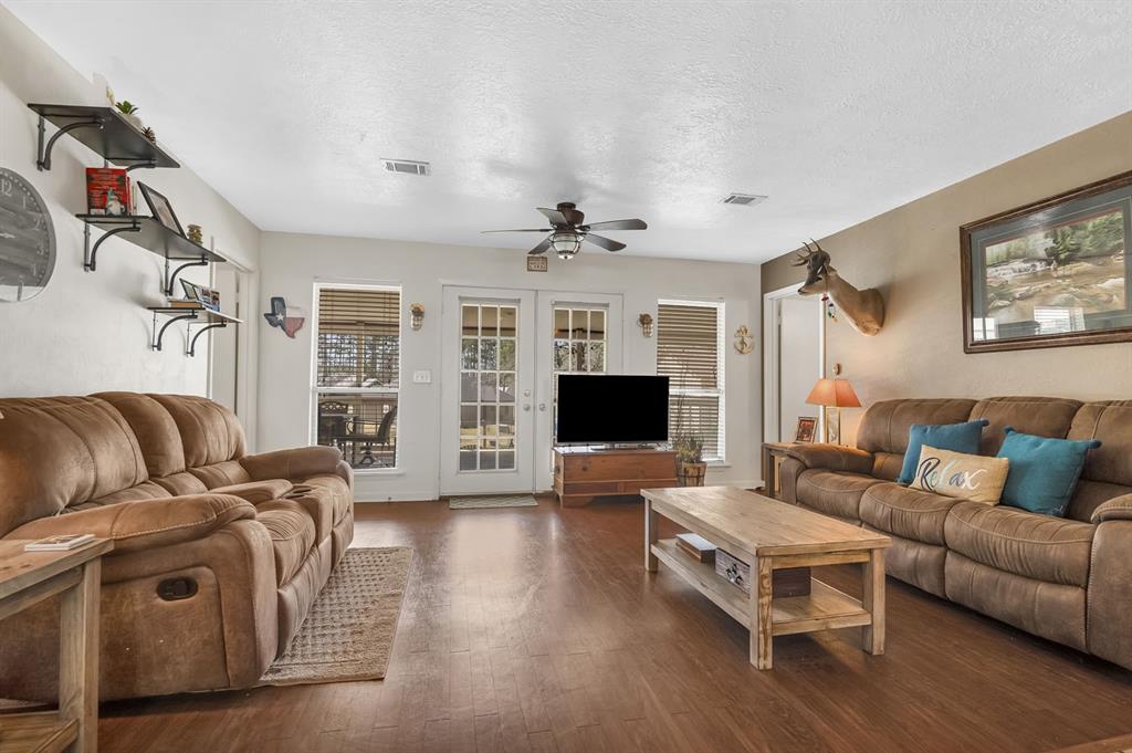 212 Woodcrest Drive, Brookeland, Texas image 11