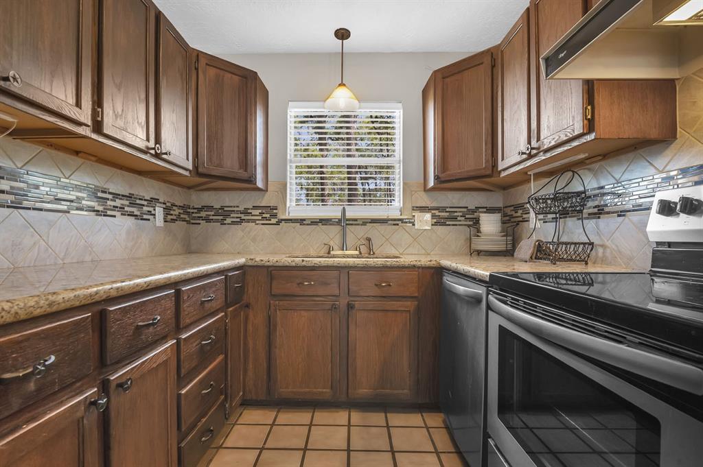 212 Woodcrest Drive, Brookeland, Texas image 14