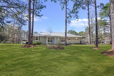 Photo of 212 Woodcrest Drive, Brookeland, TX 75931 (MLS # 3093544)