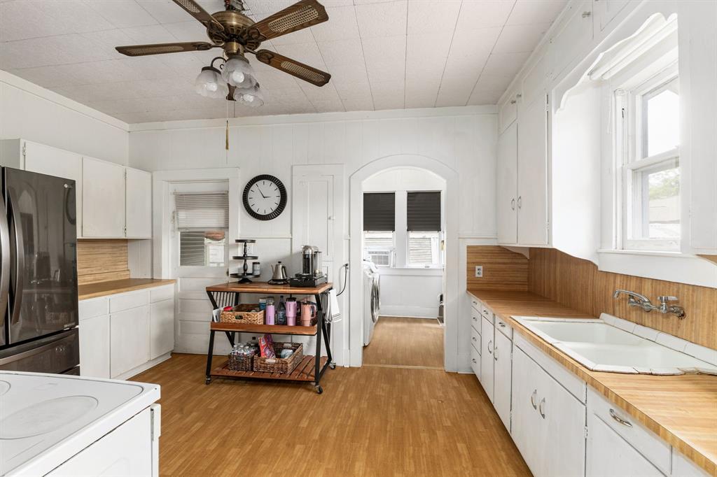 704 S Baylor Street, Brenham, Texas image 10