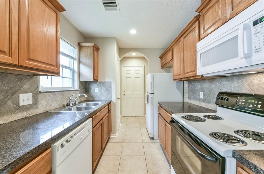 4122 Sevan Street, Bacliff, Texas image 8