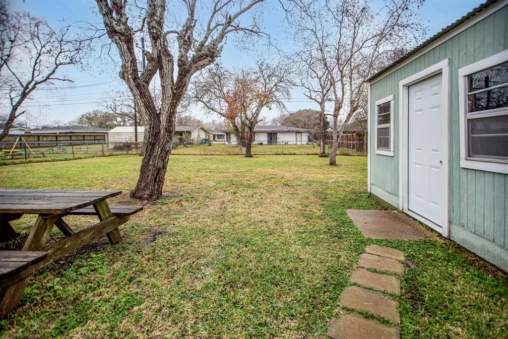 1515 Leon Drive, Port Lavaca, Texas image 4