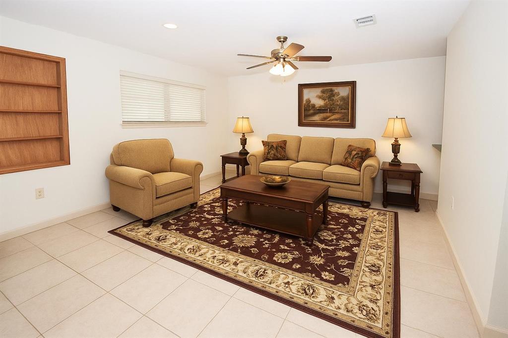 3903 Dolphin Lane, La Porte, Texas image 7