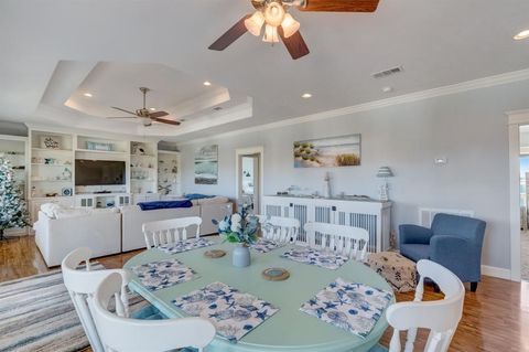 Single Family Residence in Crystal Beach TX 965 Mary Ann 14.jpg