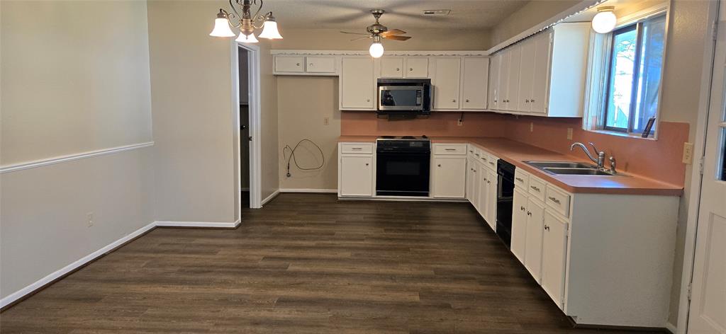 520 Walnut Street, Waller, Texas image 21