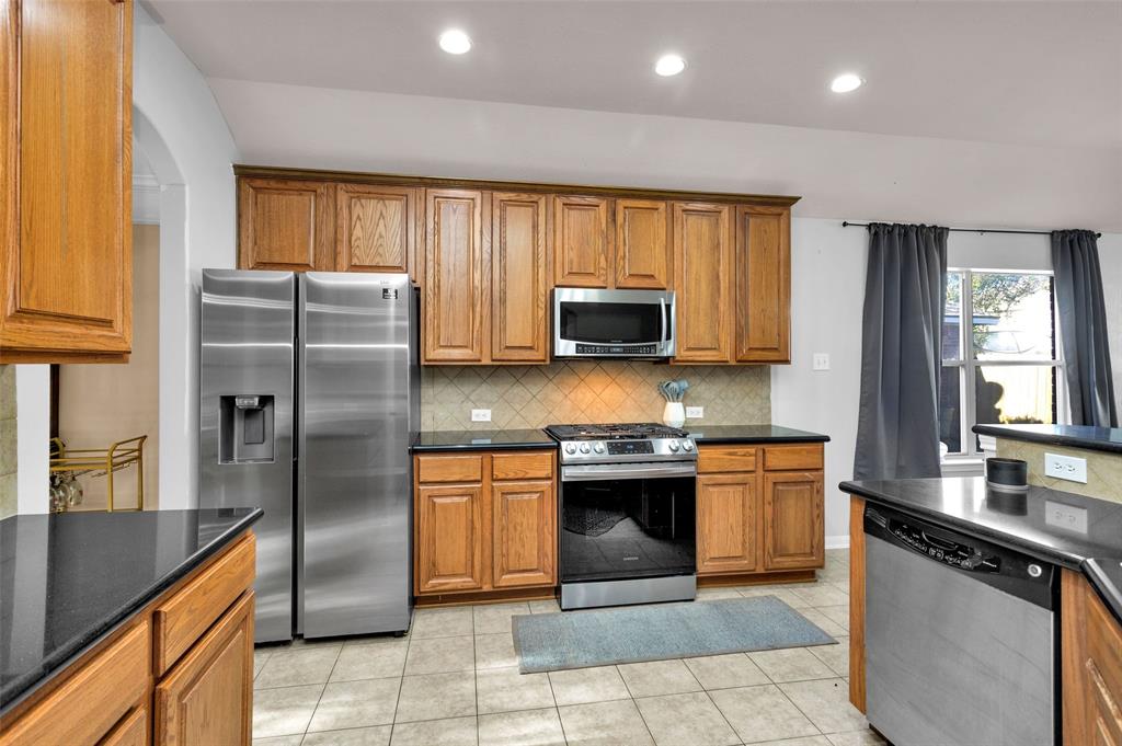 30315 Legacy Pines Drive, Spring, Texas image 11
