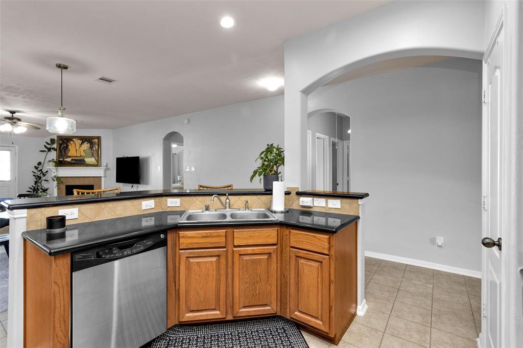 30315 Legacy Pines Drive, Spring, Texas image 12