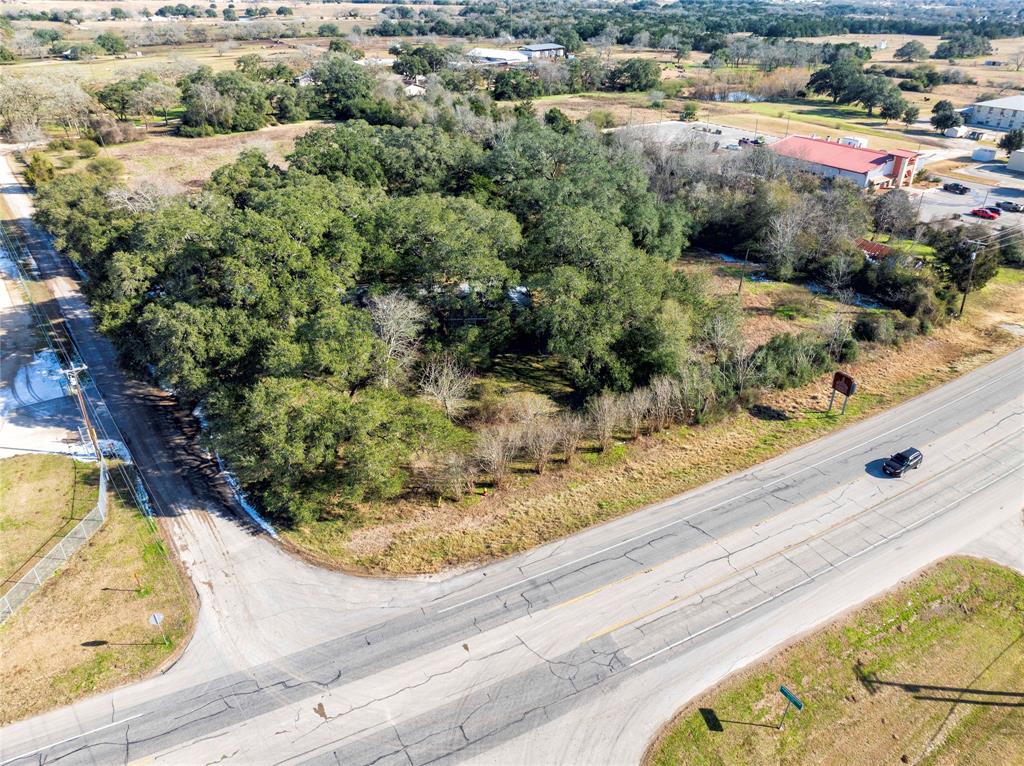 29 County Road 77b, Hallettsville, Texas image 1