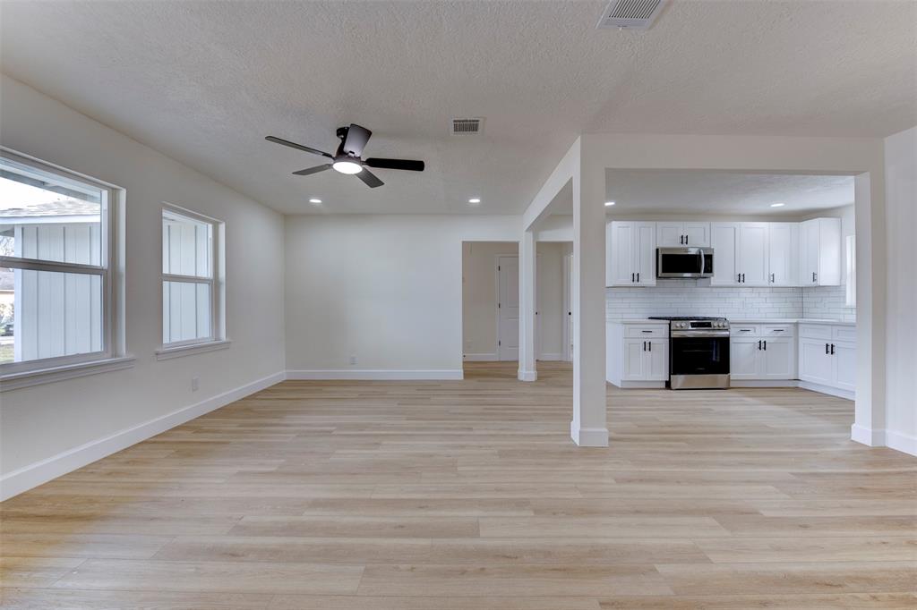 16205 Capri Drive, Jersey Village, Texas image 6