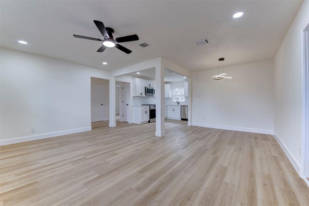 16205 Capri Drive, Jersey Village, Texas image 3