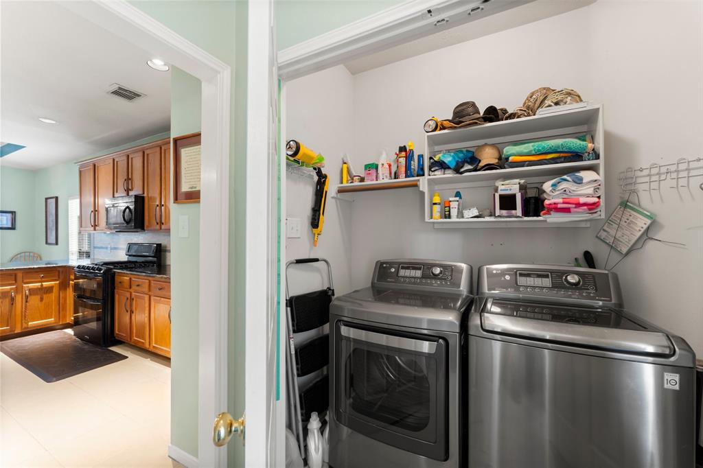 4210 Rainfall Drive, Pasadena, Texas image 36
