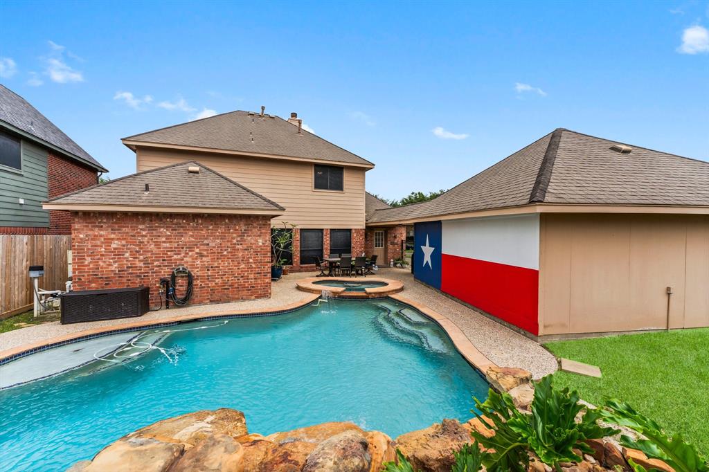 4210 Rainfall Drive, Pasadena, Texas image 4
