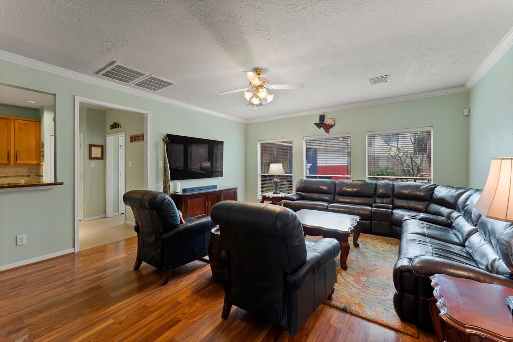 4210 Rainfall Drive, Pasadena, Texas image 6