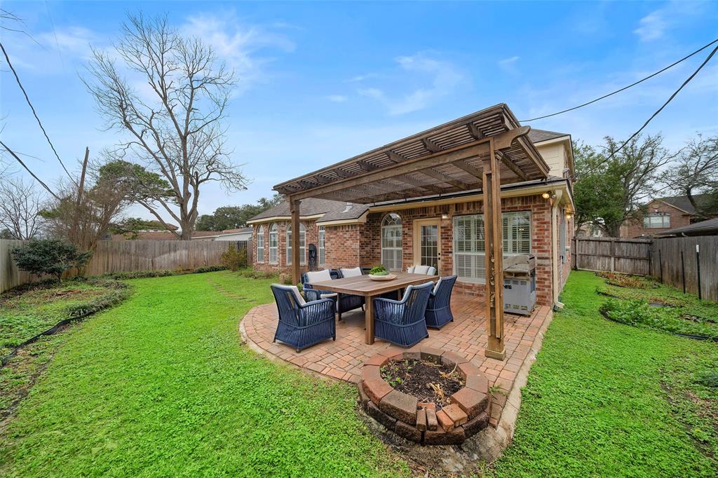 4515 Mimosa Drive, Bellaire, Texas image 36