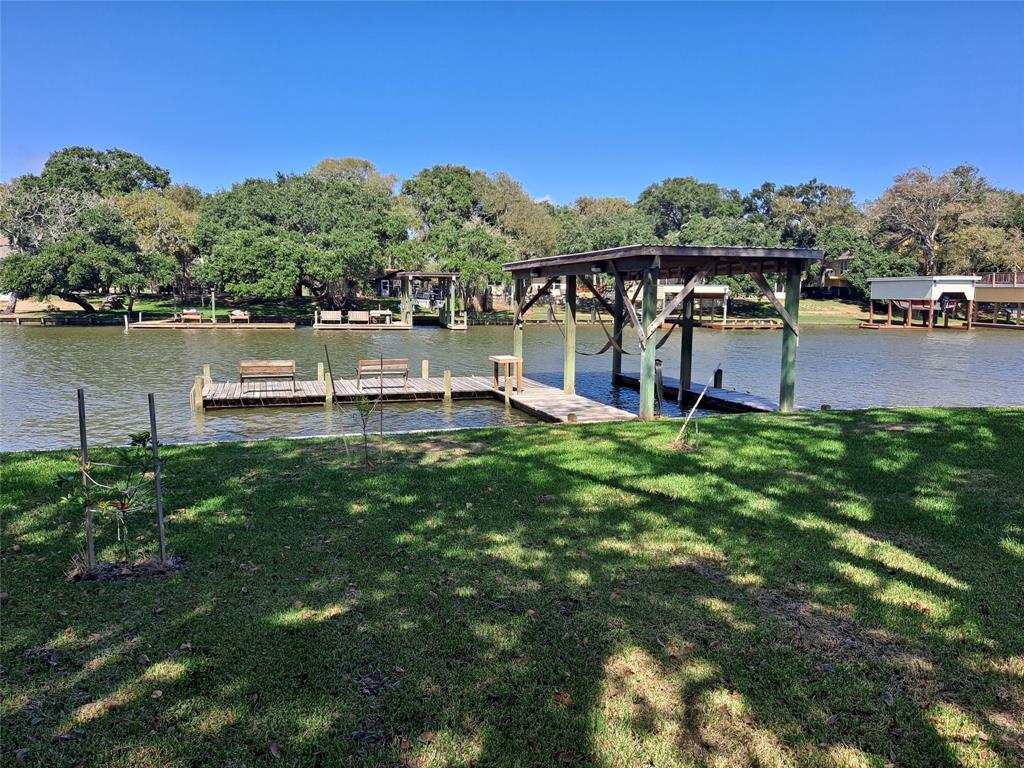 810 County Road 297, Sargent, Texas image 9