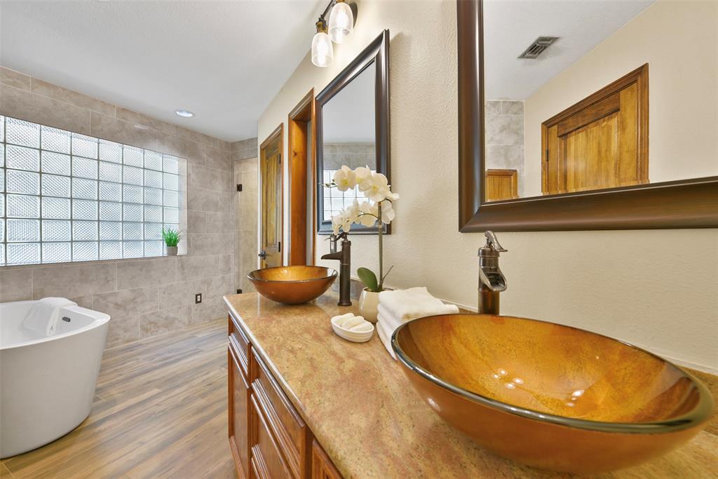 2204 Airline Drive, Friendswood, Texas image 18