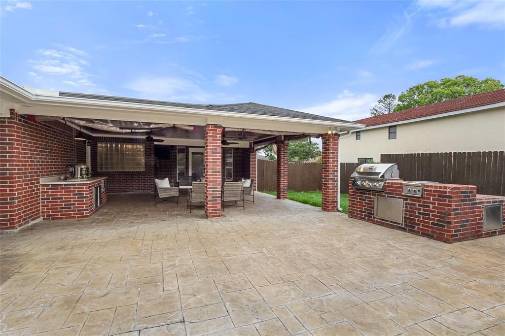 2204 Airline Drive, Friendswood, Texas image 21