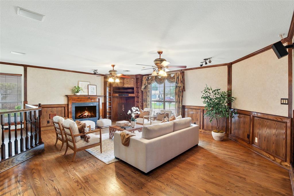 2204 Airline Drive, Friendswood, Texas image 14