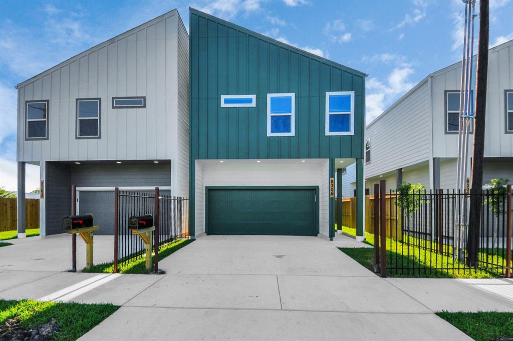 9303 & 9305 Jutland Road