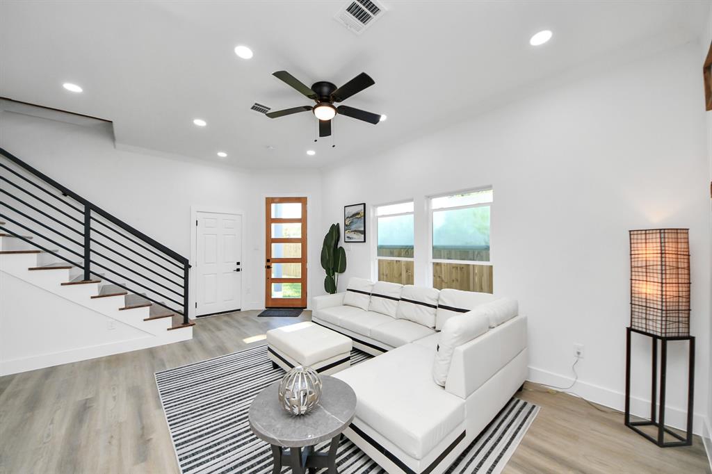 9303 & 9305 Jutland Road