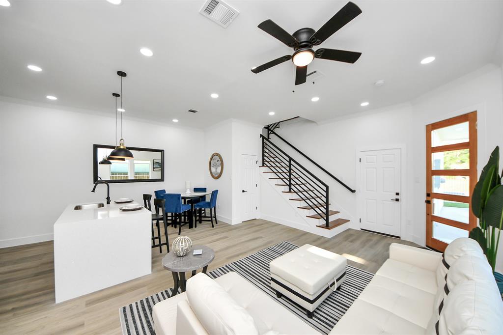 9303 & 9305 Jutland Road