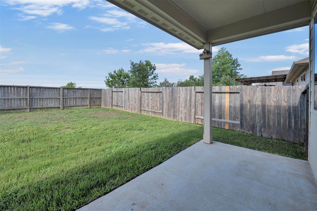 11355 Dawn Beach Lane, Conroe, Texas image 31