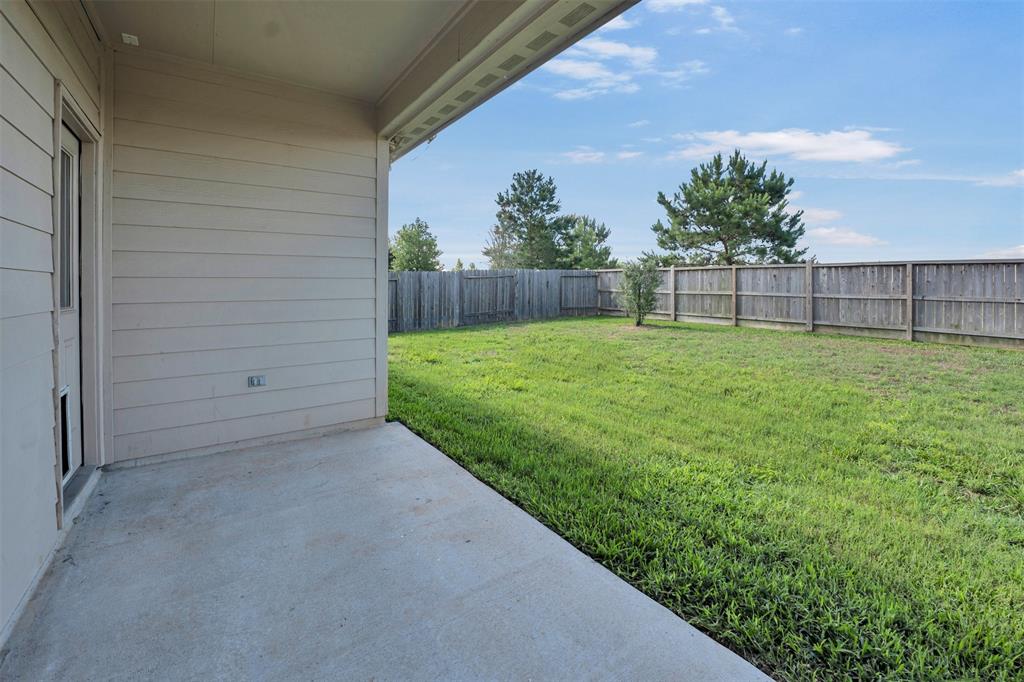 11355 Dawn Beach Lane, Conroe, Texas image 32