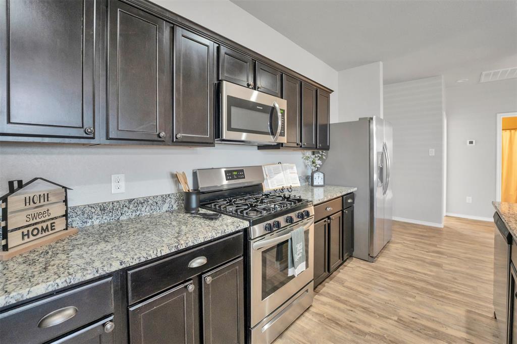 11355 Dawn Beach Lane, Conroe, Texas image 10