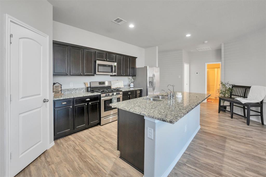 11355 Dawn Beach Lane, Conroe, Texas image 12
