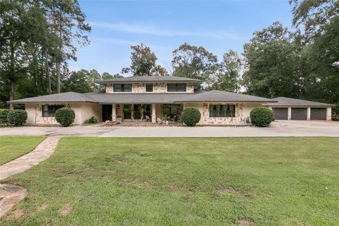Photo of 1025 Creek Bend, Jasper, TX 75951 (MLS # 27791259)