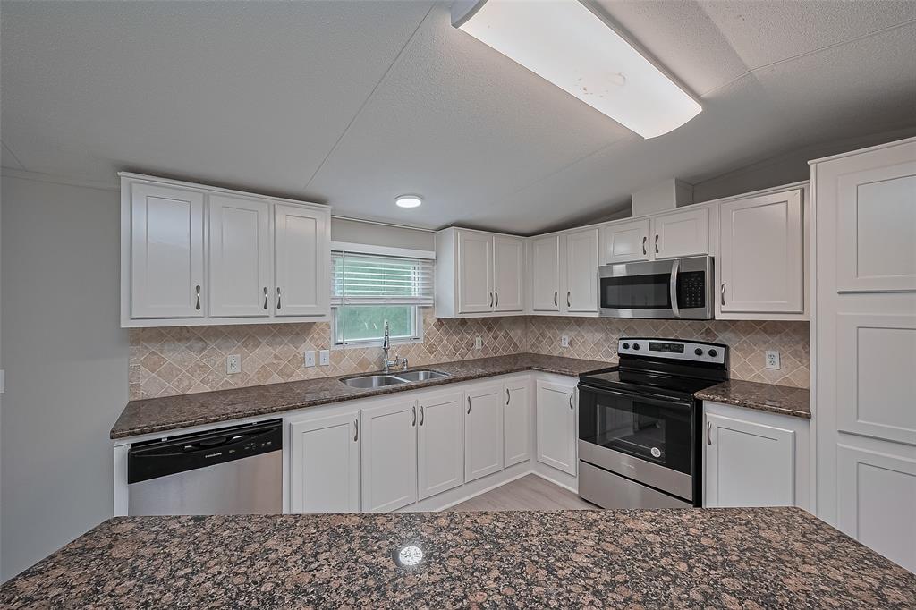 8856 Greenwood Drive, Cleveland, Texas image 24