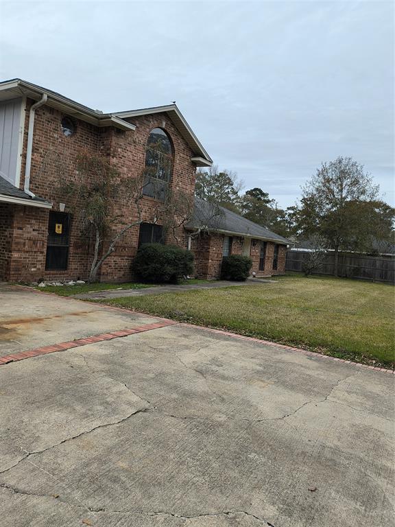 120 Pine Burr Street, Vidor, Texas image 5