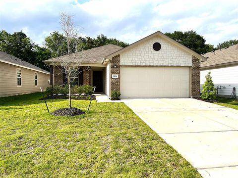 Single Family Residence in Tomball TX 18634 Scarlet Meadow Lane.jpg