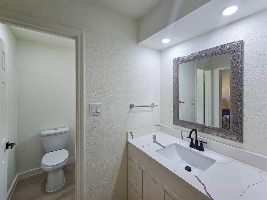 11711 Kangaroo Court, Meadows Place, Texas image 22
