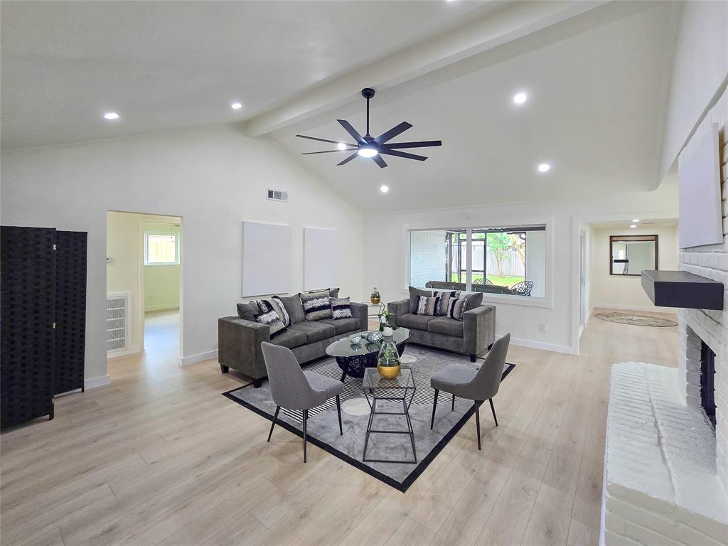 11711 Kangaroo Court, Meadows Place, Texas image 7
