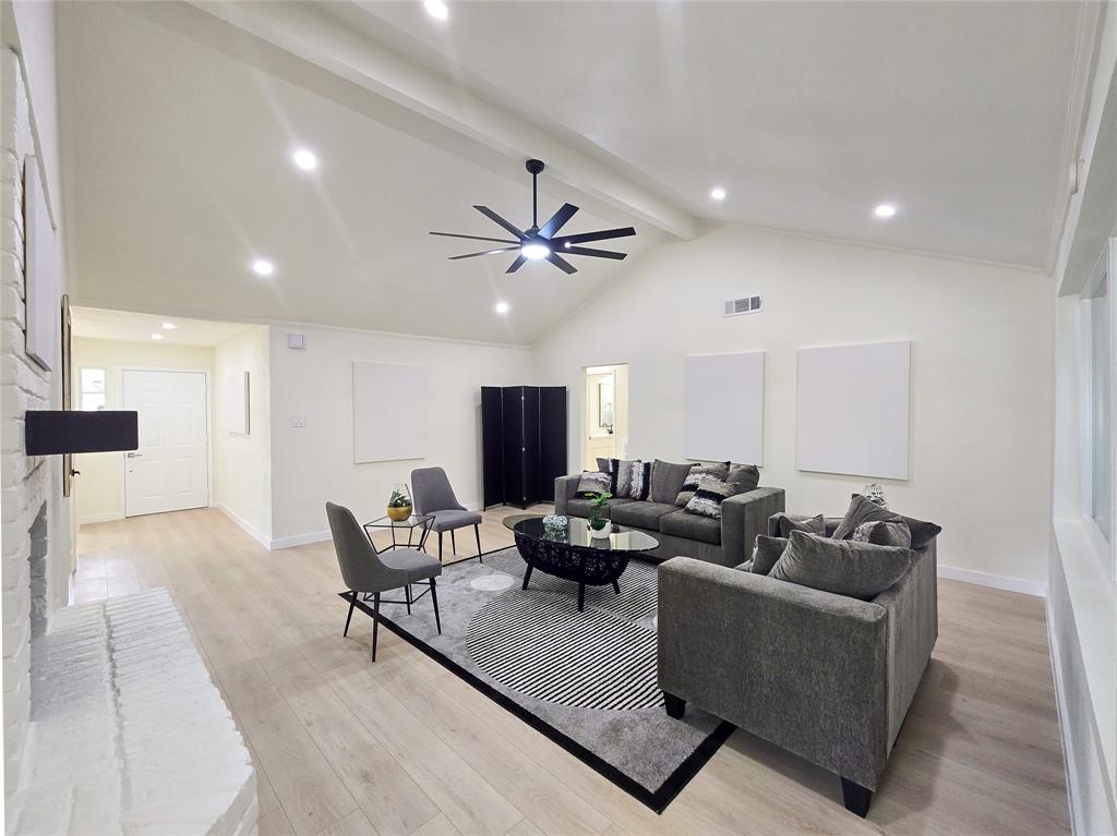 11711 Kangaroo Court, Meadows Place, Texas image 5