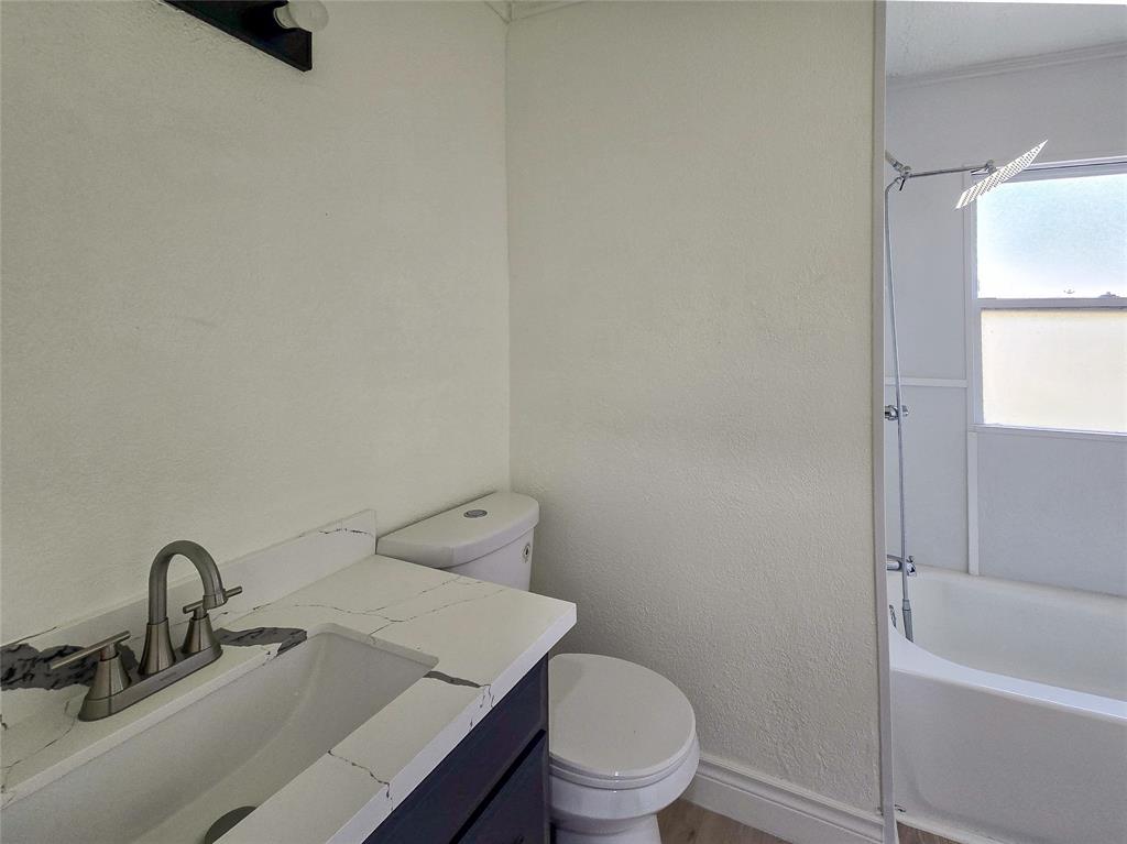 11711 Kangaroo Court, Meadows Place, Texas image 26