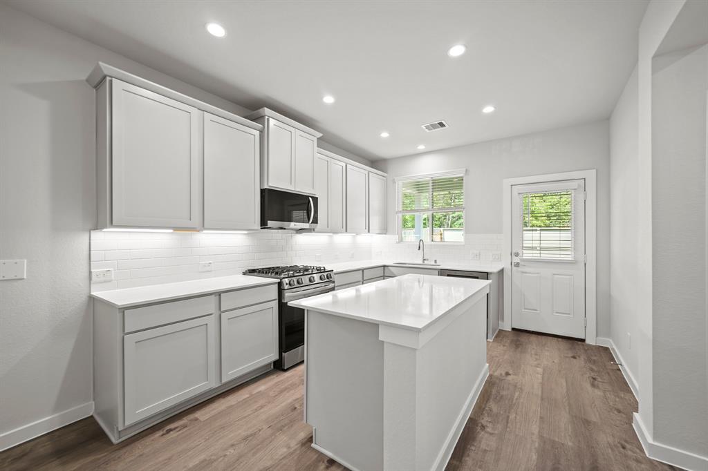 40439 Gerygone Lane, Magnolia, Texas image 3