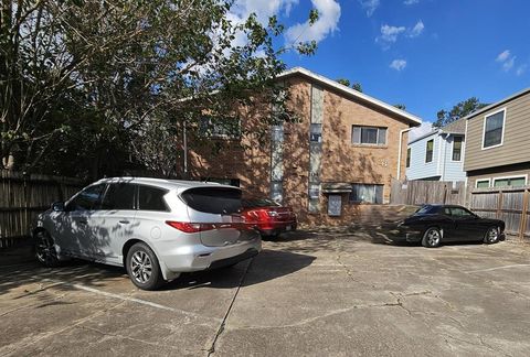 Photo of 1806 W Main Street #8, Houston, TX 77098 (MLS # 10992696)