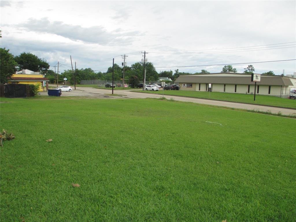 1008 W Main Street, Baytown, Texas image 5