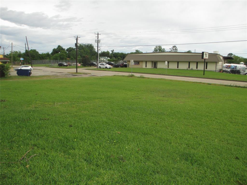 1008 W Main Street, Baytown, Texas image 4