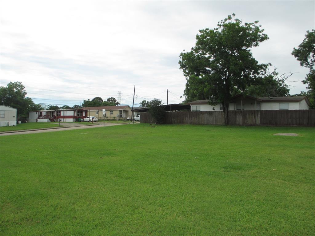 1008 W Main Street, Baytown, Texas image 8