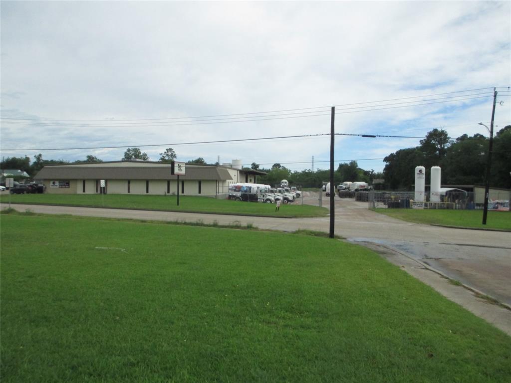 1008 W Main Street, Baytown, Texas image 6